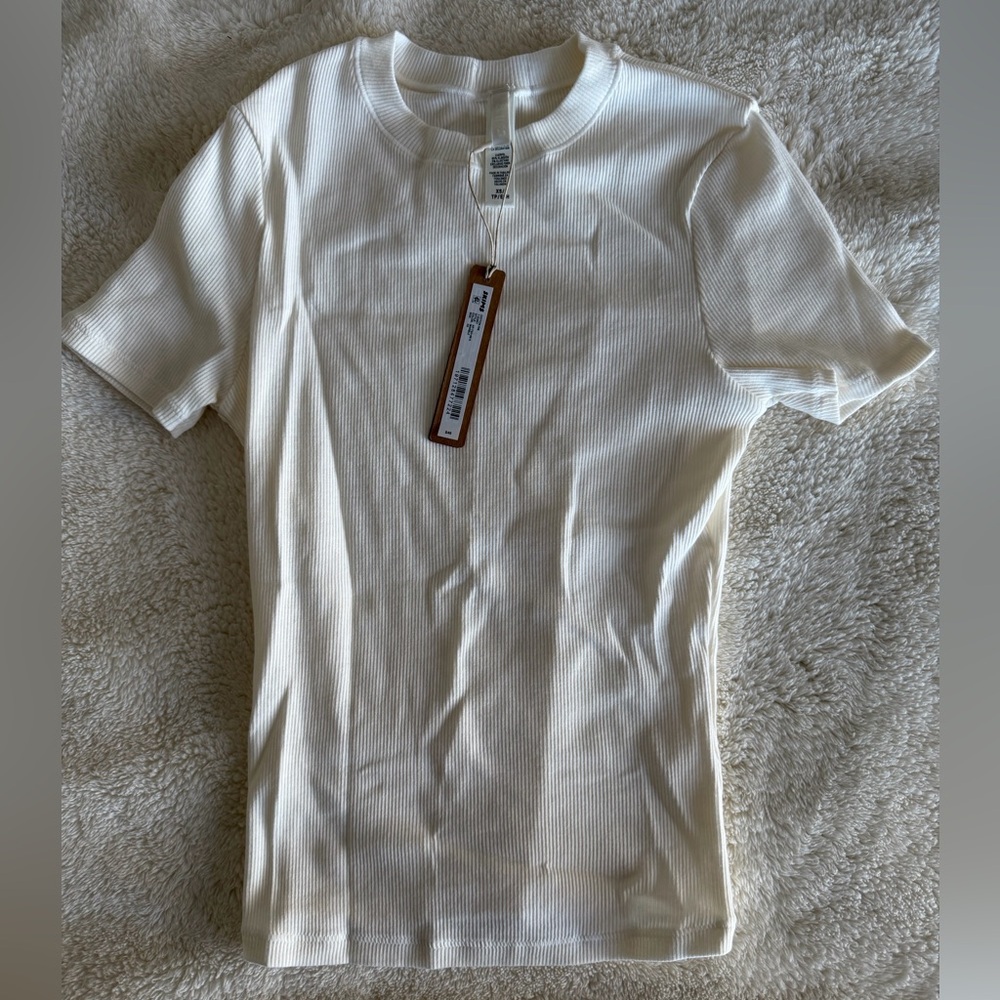 Skims White Ribbed Short Sleeve Top